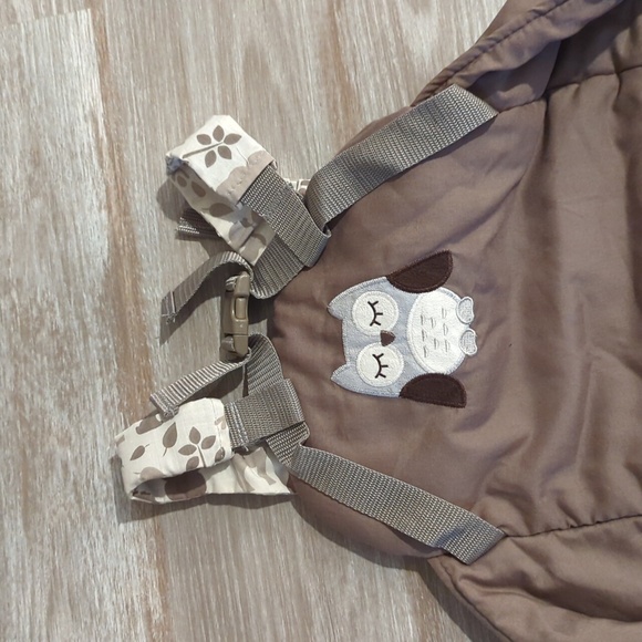 Deluxe Eddie Bauer shopping cart cover. Woodland creature print neutral colors - Picture 5 of 6